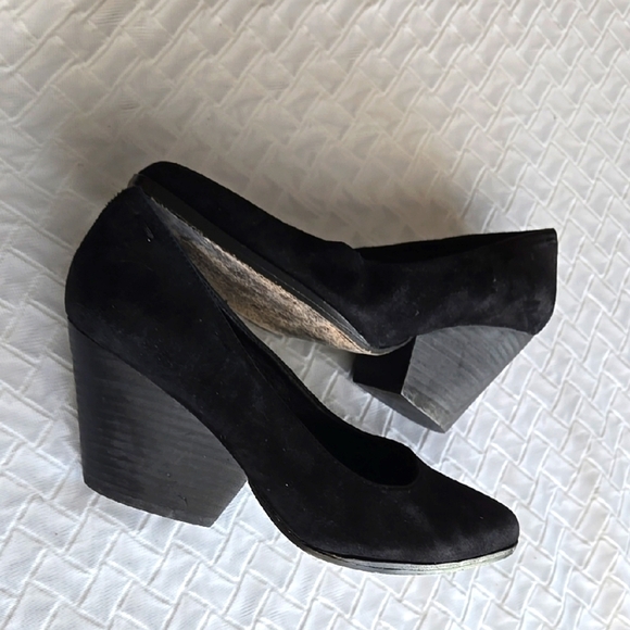 Eileen Fisher Hawk Suede Pump Women's Black Summer Minimalist Shoes - Picture 2 of 8
